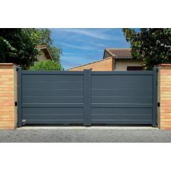 Portail battant motorisé Tonga avec lames horizontales de 160 mm, RAL gris