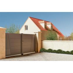 Portail battant Seviac avec des lames de 280 mm horizontales, RAL 8019