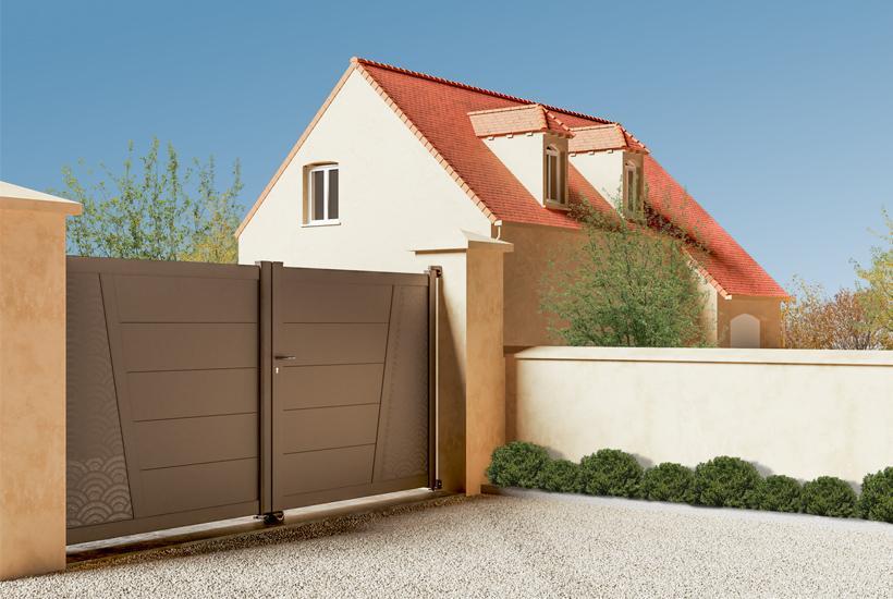 Portail battant Seviac avec des lames de 280 mm horizontales, RAL 8019