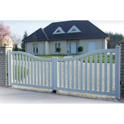 Portail battant blanc Hegoa avec barreaux de 80 mm verticaux