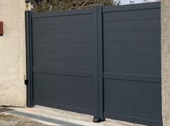 <p>Portail anthracite battant Haute-Garonne</p>